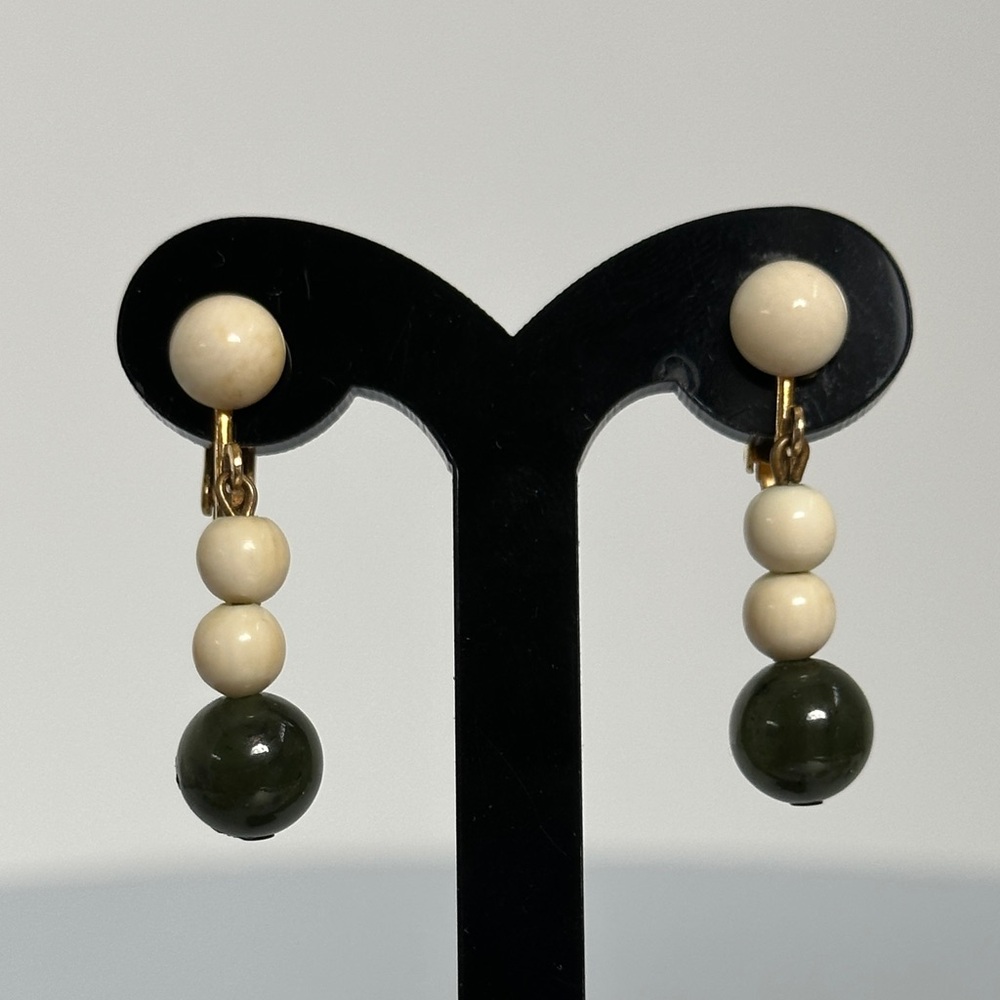 Vintage Green Jade coral Cream Earrings